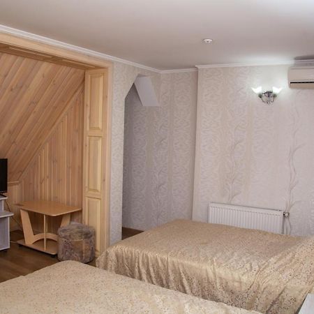 Hotel Piligrim 2 Mykolaiv Exterior foto