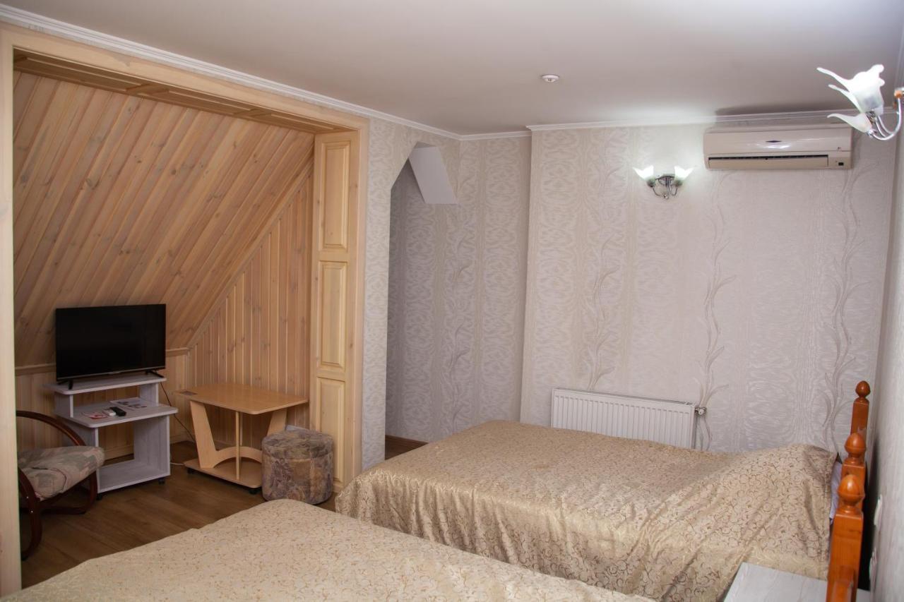 Hotel Piligrim 2 Mykolaiv Exterior foto