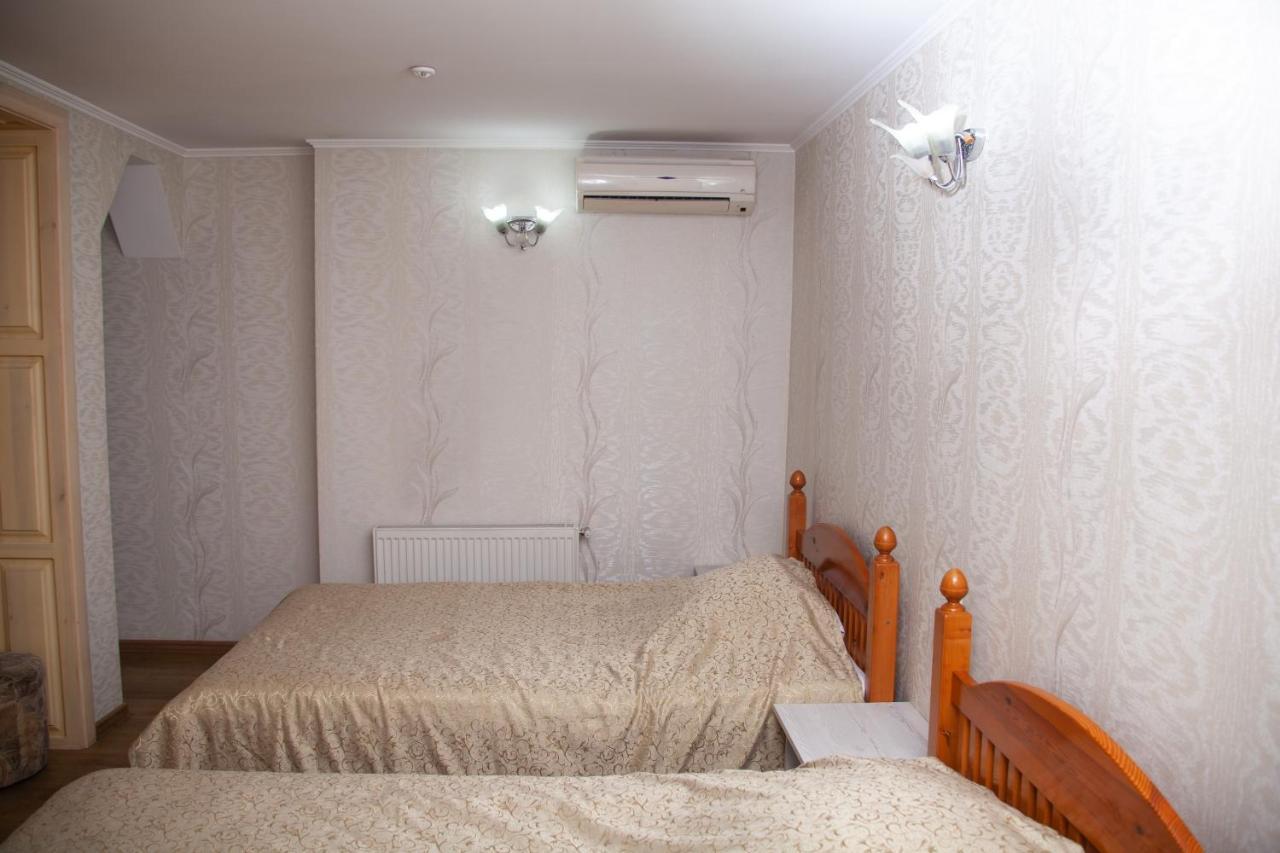 Hotel Piligrim 2 Mykolaiv Exterior foto